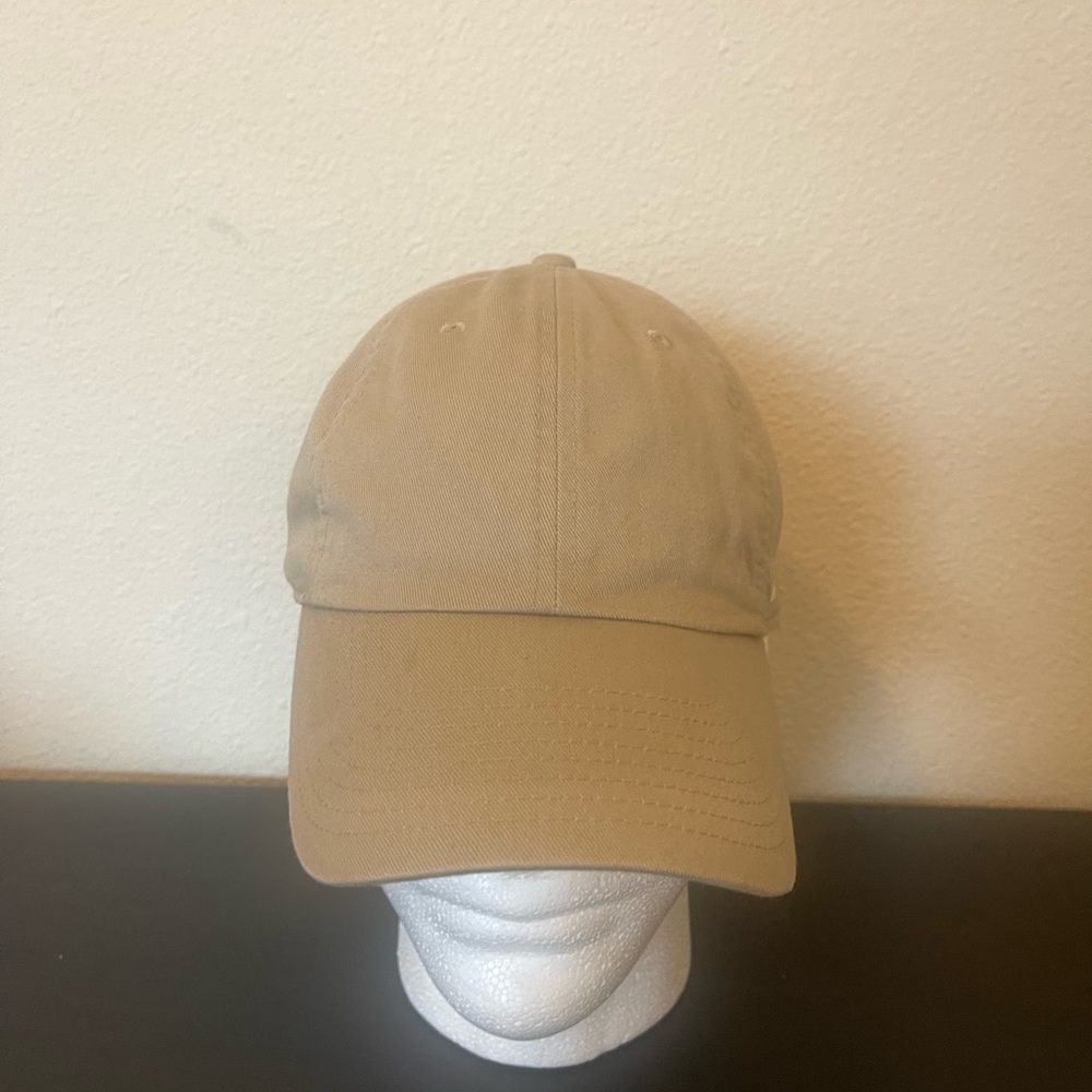 Nike Beige Hat With Nike Swoosh In Side In Excellent Condition - Picture 2 of 6